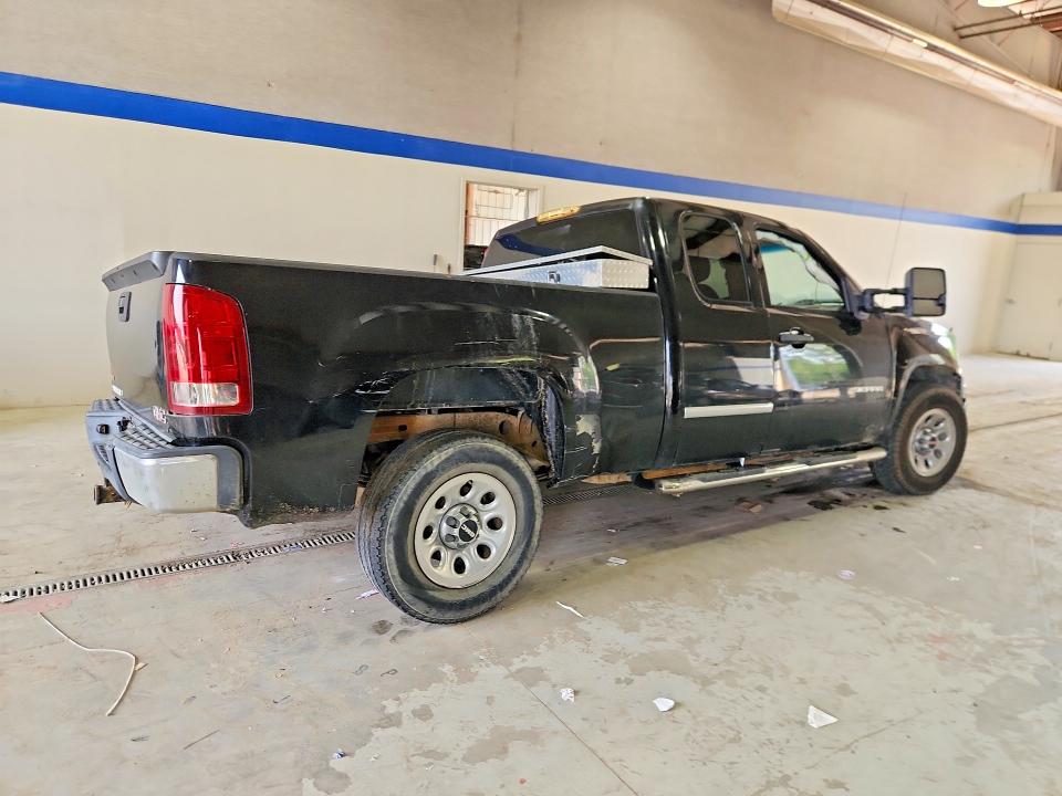 64494236 :رقم المزاد ، 1GTR1UEA0BZ401804 vin ، 2011 Gmc Sierra مزاد بيع