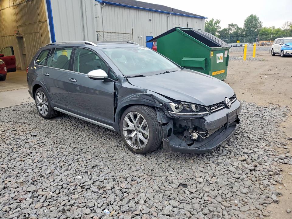 2017 Volkswagen Golf Alltrack მანქანა იყიდება აუქციონზე, vin: 3VWH17AU4HM505152, აუქციონის ნომერი: 65020636