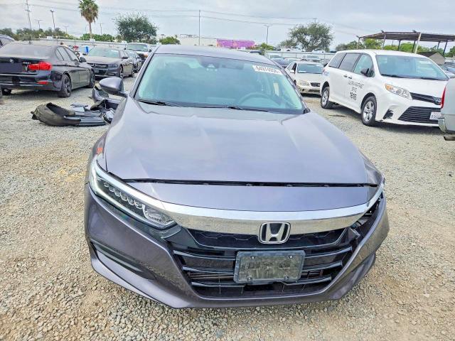 64974956 :رقم المزاد ، 1HGCV1F14JA227659 vin ، 2018 Honda Accord مزاد بيع