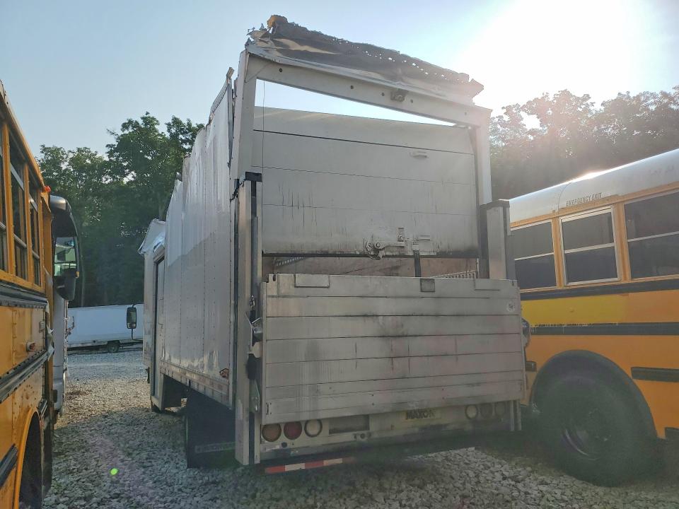 62103226 :رقم المزاد ، 54DC4W1D1RS203028 vin ، 2024 Isuzu Npr Hd مزاد بيع