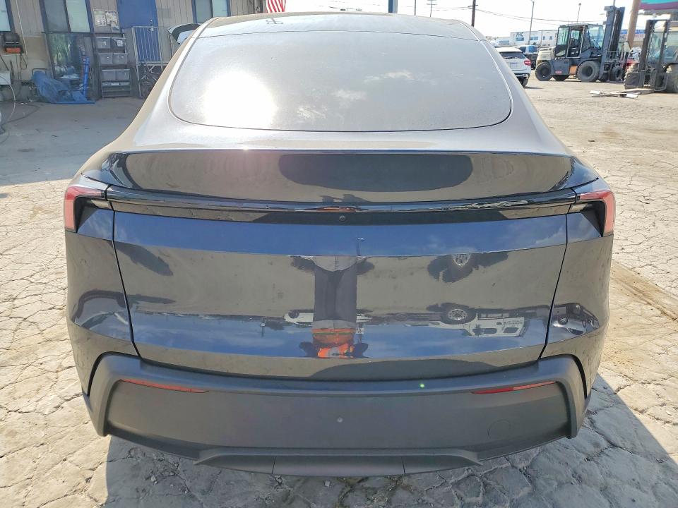 64644566 :رقم المزاد ، 7SAYGDED0TA721667 vin ، 2026 Tesla Model Y مزاد بيع
