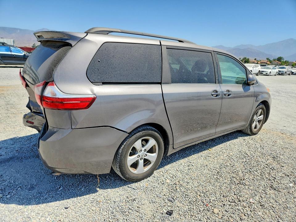 Aukcja sprzedaży 2017 Toyota Sienna, vin: 5TDKZ3DC1HS794715, numer aukcji: 63538936
