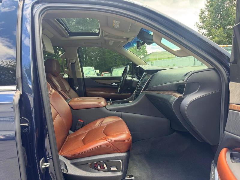 2019 Cadillac Escalade მანქანა იყიდება აუქციონზე, vin: 1GYS4HKJ1KR249238, აუქციონის ნომერი: 63799366