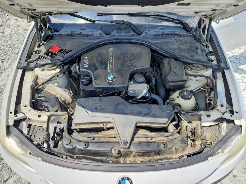 2015 Bmw 320 მანქანა იყიდება აუქციონზე, vin: WBA3B1C57FK137905, აუქციონის ნომერი: 63615536