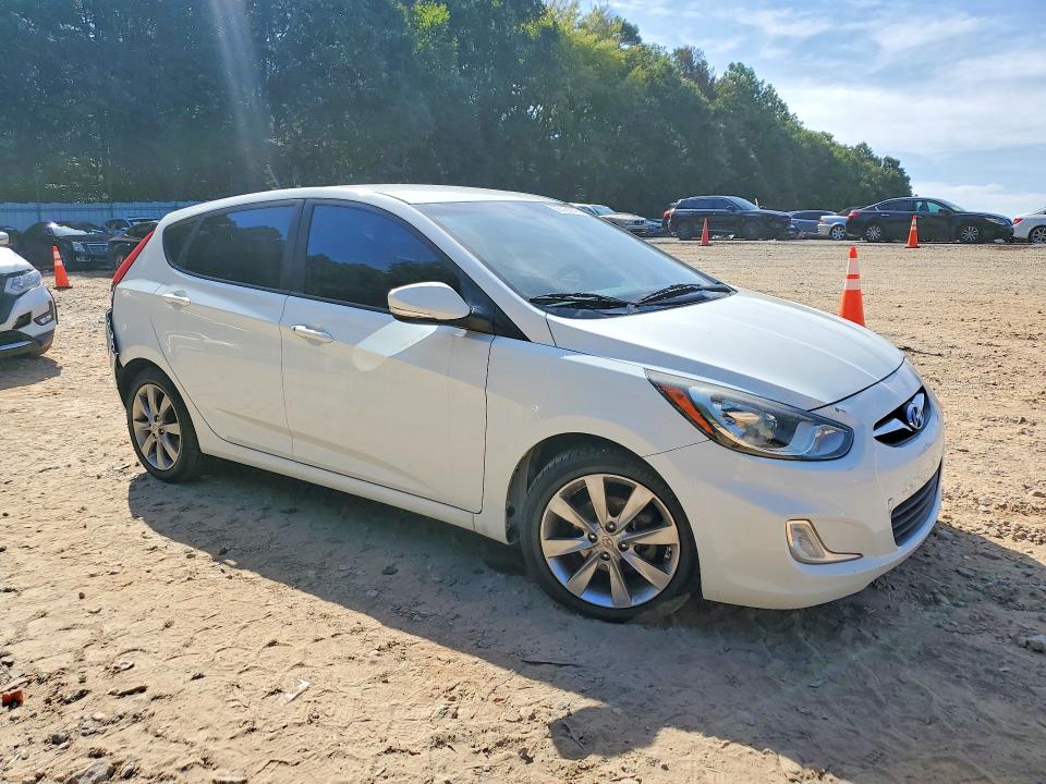 Продаж на аукціоні авто 2013 Hyundai Accent, vin: KMHCU5AE7DU133812, номер лоту: 65721376