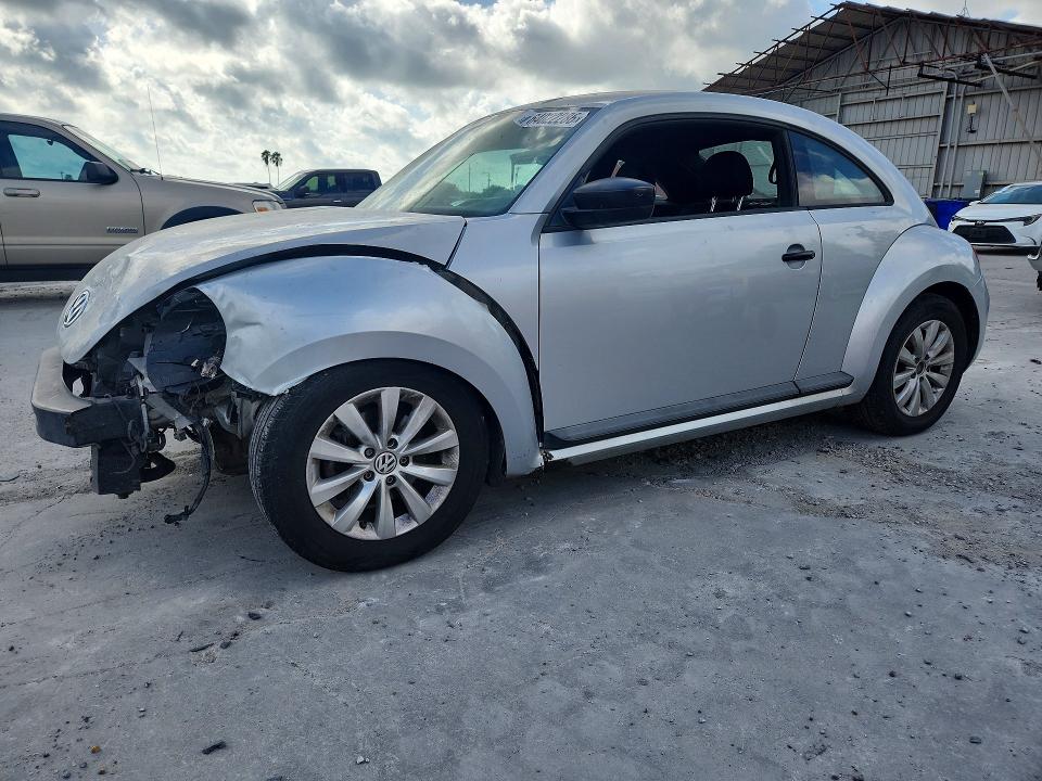 2013 Volkswagen Beetle მანქანა იყიდება აუქციონზე, vin: 3VWFP7AT9DM660867, აუქციონის ნომერი: 64022286