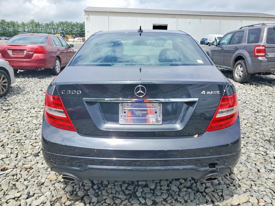 2012 Mercedes-benz C მანქანა იყიდება აუქციონზე, vin: WDDGF8BB0CF857176, აუქციონის ნომერი: 63692166