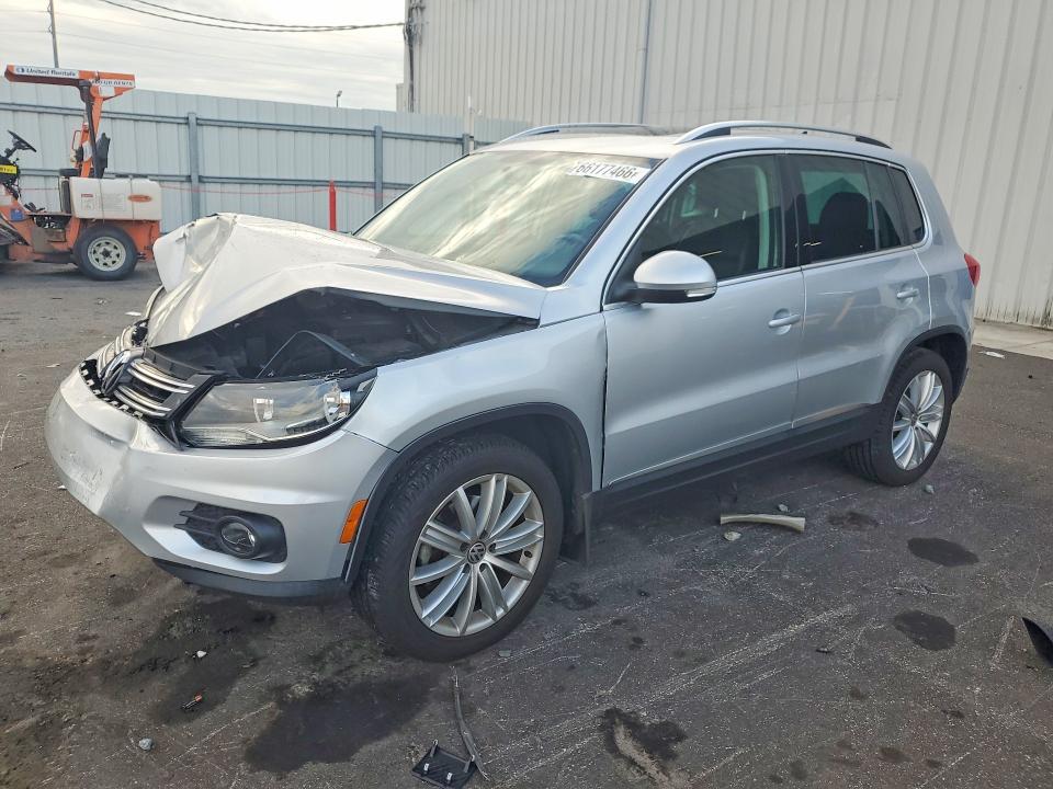 66177466 :رقم المزاد ، WVGAV3AXXDW068047 vin ، 2013 Volkswagen Tiguan مزاد بيع