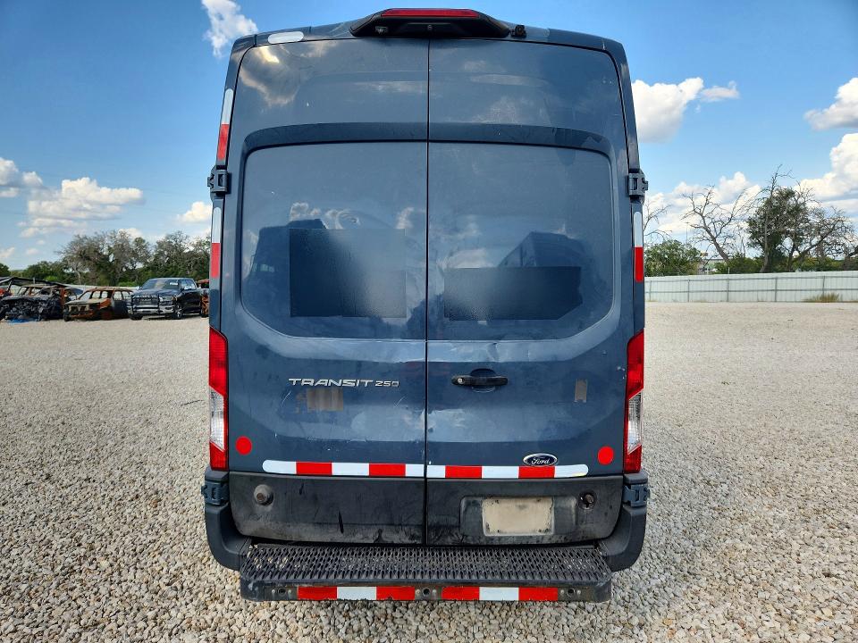 2020 Ford Transit მანქანა იყიდება აუქციონზე, vin: 1FTBR3X84LKB27029, აუქციონის ნომერი: 59745936