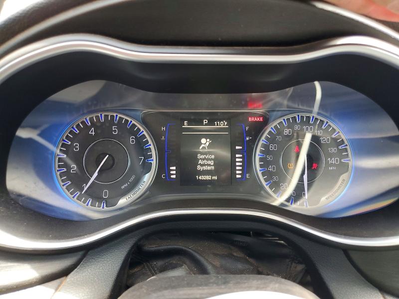 63881556 :رقم المزاد ، 1C3CCCAB6FN579873 vin ، 2015 Chrysler 200 مزاد بيع