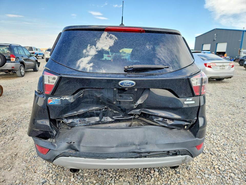66773676 :رقم المزاد ، 1FMCU0GD1HUD05730 vin ، 2017 Ford Escape مزاد بيع