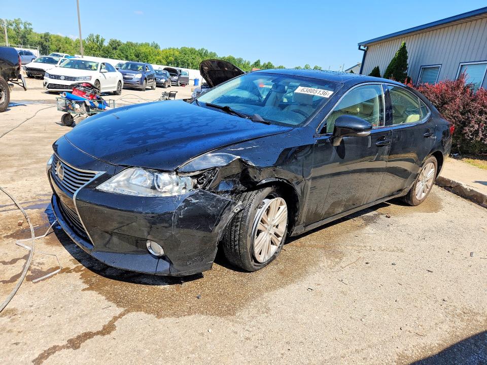 63805136 :رقم المزاد ، JTHBK1GG2D2029682 vin ، 2013 Lexus Es مزاد بيع
