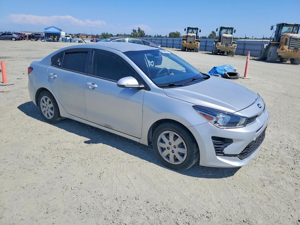 64554876 :رقم المزاد ، 3KPA24AD8ME382587 vin ، 2021 Kia Rio مزاد بيع