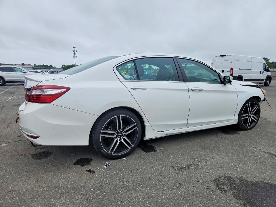 Продажа на аукционе авто 2017 Honda Accord, vin: 1HGCR2F5XHA285606, номер лота: 63508046