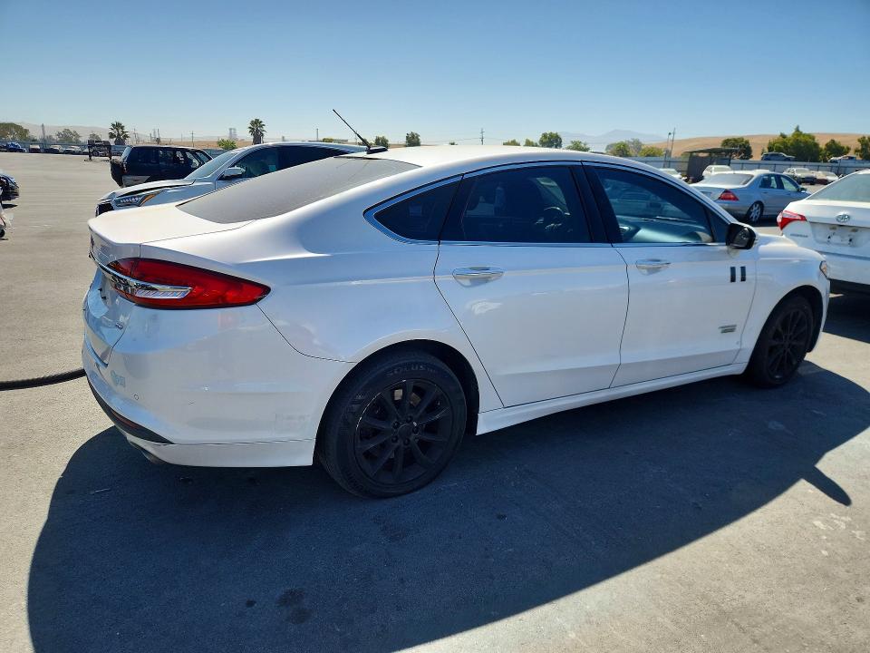 Продаж на аукціоні авто 2017 Ford Fusion, vin: 3FA6P0PU2HR379843, номер лоту: 63507416