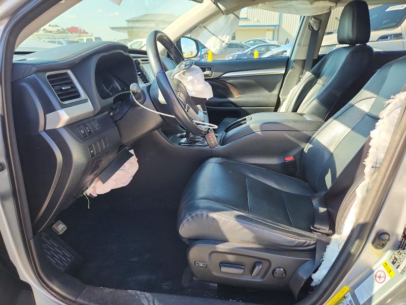 67322646 :رقم المزاد ، 5TDKZRFH0JS279464 vin ، 2018 Toyota Highlander مزاد بيع