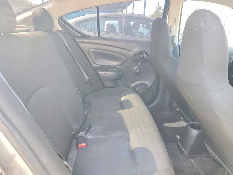 64231666 :رقم المزاد ، 3N1CN7AP3HL828905 vin ، 2017 Nissan Versa مزاد بيع