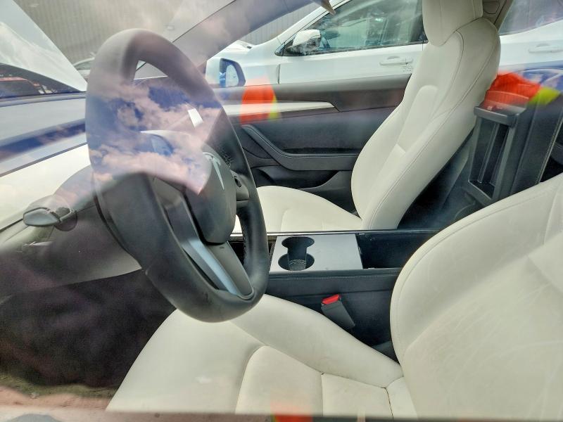 64950836 :رقم المزاد ، 5YJ3E1EB0NF231598 vin ، 2022 Tesla Model 3 مزاد بيع