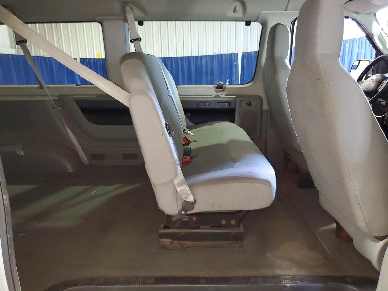63933666 :رقم المزاد ، 1FMNE1BW7ADA05331 vin ، 2010 Ford Econoline مزاد بيع