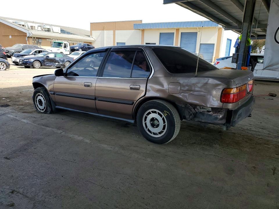 1990 Honda Accord მანქანა იყიდება აუქციონზე, vin: JHMCB7654LC111526, აუქციონის ნომერი: 66119396