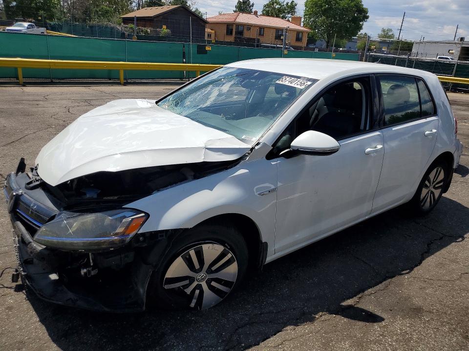 2016 Volkswagen E-golf მანქანა იყიდება აუქციონზე, vin: WVWPP7AU4GW915364, აუქციონის ნომერი: 65740156