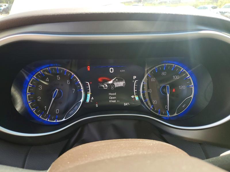 63574136 :رقم المزاد ، 2C4RC1EG1HR555941 vin ، 2017 Chrysler Pacifica مزاد بيع