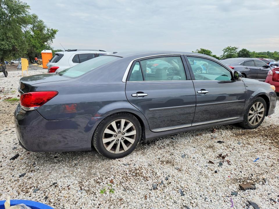 65613856 :رقم المزاد ، 4T1BK3DB3BU379227 vin ، 2011 Toyota Avalon مزاد بيع