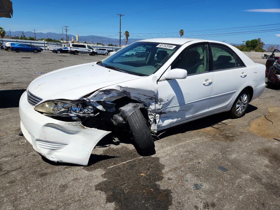 2005 Toyota Camry მანქანა იყიდება აუქციონზე, vin: 4T1BE30K25U388678, აუქციონის ნომერი: 65752056