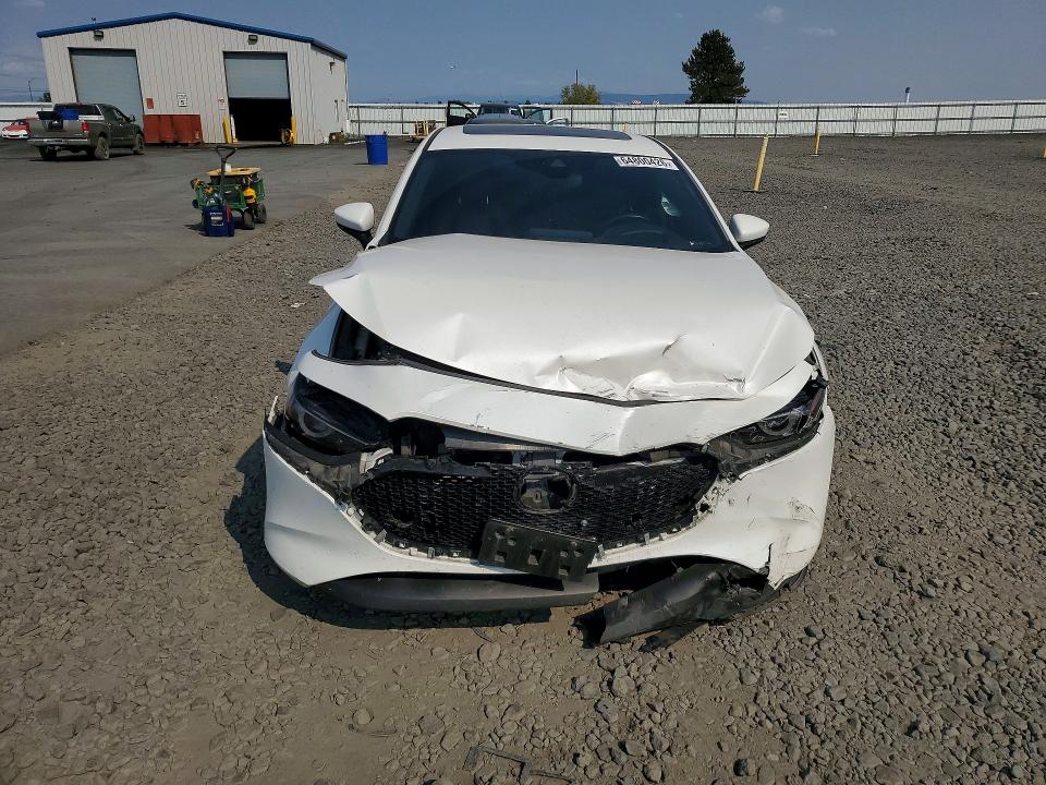 2021 Mazda 3 მანქანა იყიდება აუქციონზე, vin: JM1BPBML0M1333383, აუქციონის ნომერი: 64800426