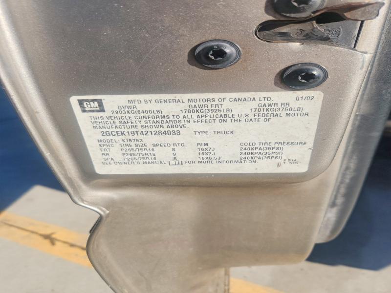 65710736 :رقم المزاد ، 2GCEK19T421284033 vin ، 2002 Chevrolet Silverado مزاد بيع