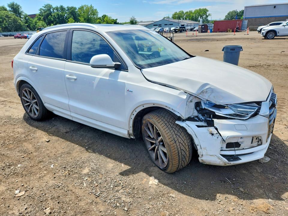 63738646 :رقم المزاد ، WA1ECCFS0JR020585 vin ، 2018 Audi Q3 مزاد بيع