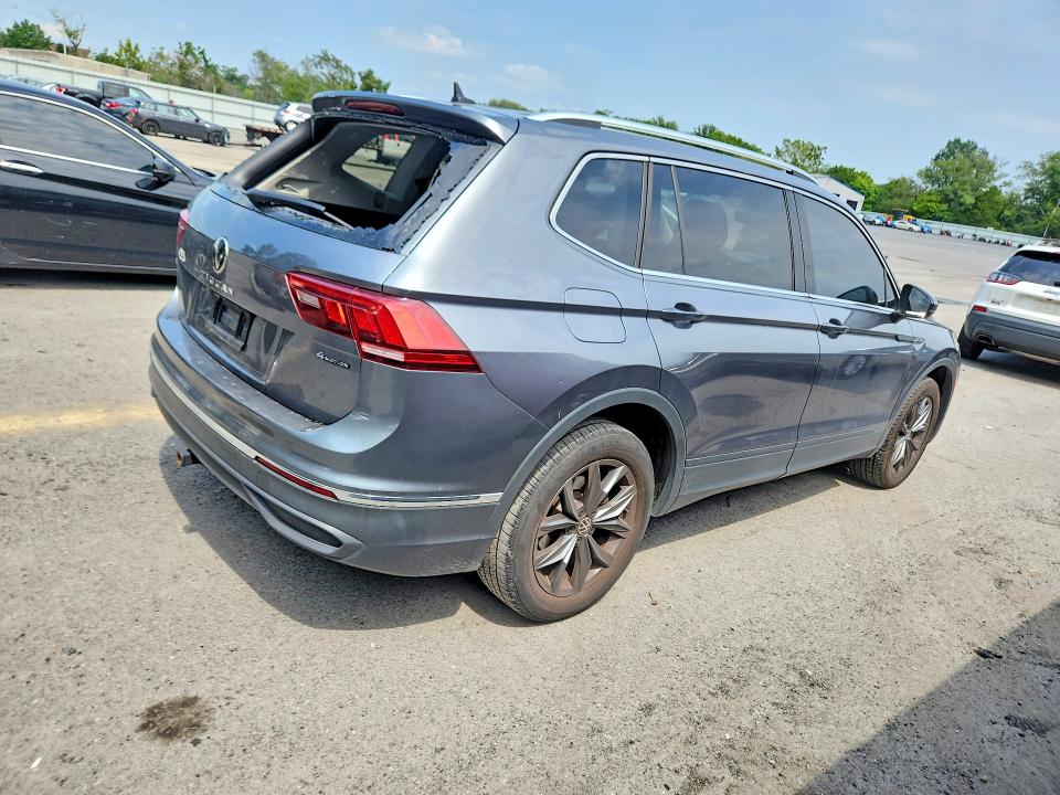 Продажа на аукционе авто 2022 Volkswagen Tiguan, vin: 3VV2B7AX1NM115297, номер лота: 66562176