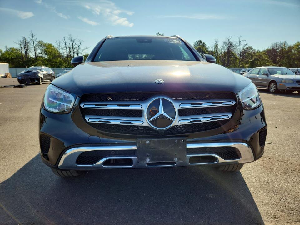 64562356 :رقم المزاد ، W1N0G8EB0NG056855 vin ، 2022 Mercedes-benz Glc مزاد بيع