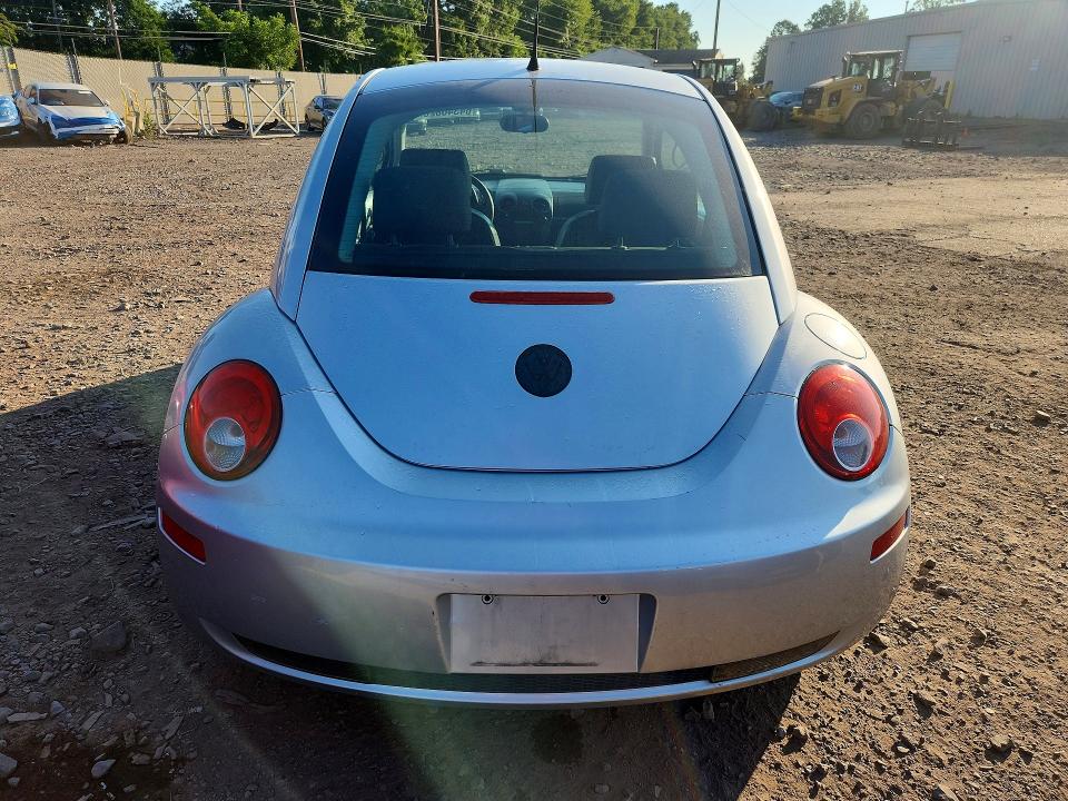 64340826 :رقم المزاد ، 3VWPG31C28M501479 vin ، 2008 Volkswagen New Beetle مزاد بيع