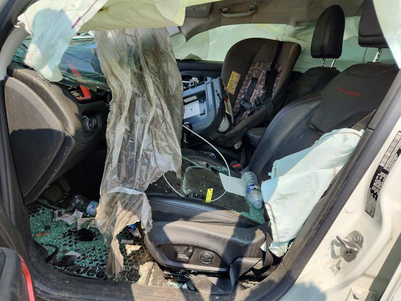 64592916 :رقم المزاد ، ZACNJDC1XNPN69967 vin ، 2022 Jeep Renegade مزاد بيع