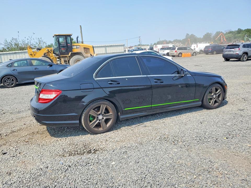 64607396 :رقم المزاد ، WDDGF8BB2BR155437 vin ، 2011 Mercedes-benz C مزاد بيع