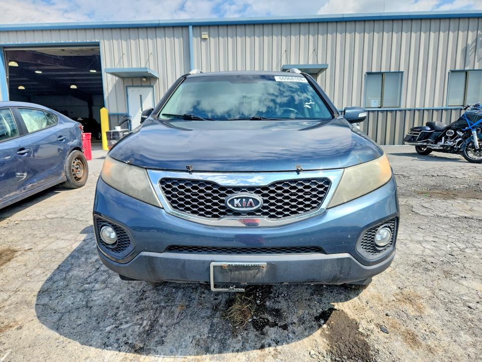 2011 Kia Sorento მანქანა იყიდება აუქციონზე, vin: 5XYKTCA19BG141543, აუქციონის ნომერი: 66968106