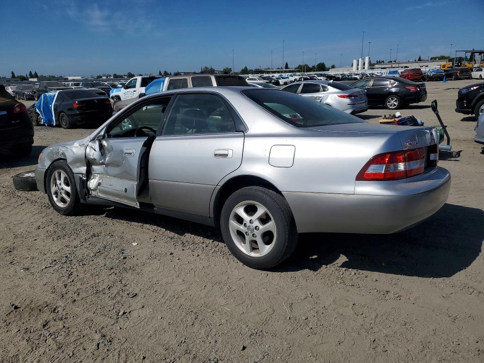 64142126 :رقم المزاد ، JT8BF28G615112941 vin ، 2001 Lexus Es مزاد بيع