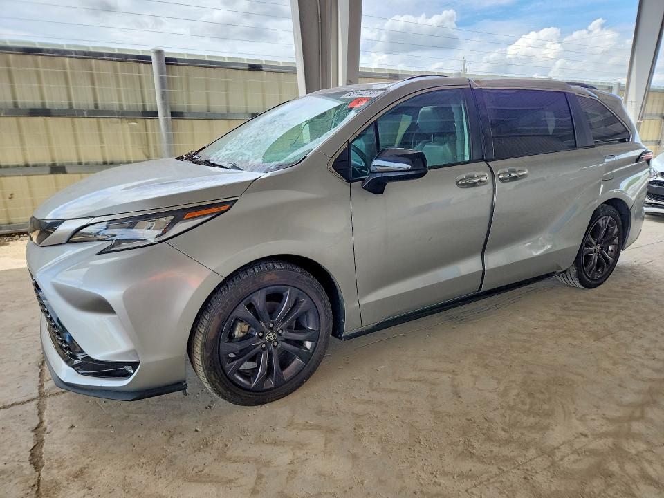 63744836 :رقم المزاد ، 5TDXRKEC1PS170586 vin ، 2023 Toyota Sienna مزاد بيع