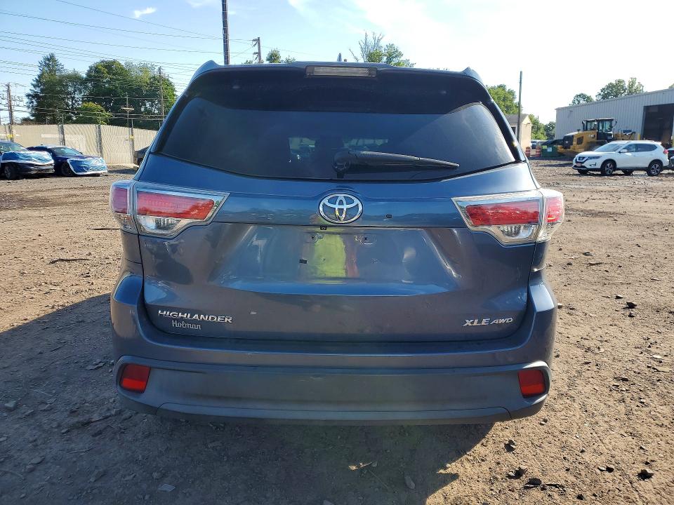 63432006 :رقم المزاد ، 5TDJKRFH2FS174089 vin ، 2015 Toyota Highlander مزاد بيع
