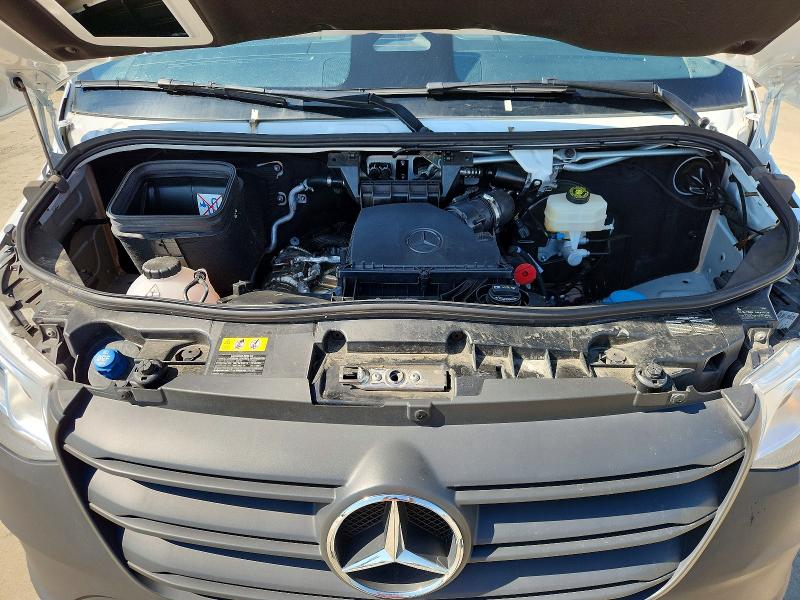 64469666 :رقم المزاد ، W1Z4KFHY8SP818568 vin ، 2025 Mercedes-benz Sprinter مزاد بيع