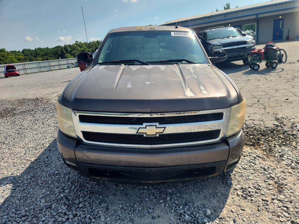 63692066 :رقم المزاد ، 2GCEC130171725121 vin ، 2007 Chevrolet Silverado مزاد بيع