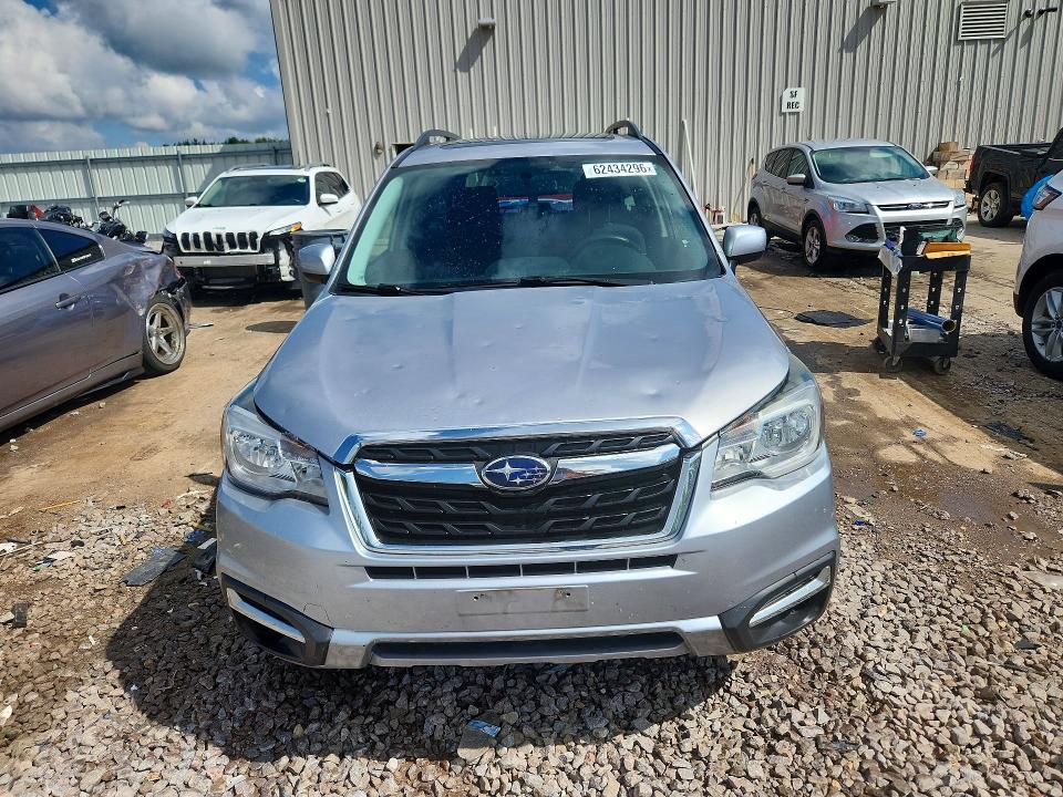 62434296 :رقم المزاد ، JF2SJAEC8HH802860 vin ، 2017 Subaru Forester مزاد بيع
