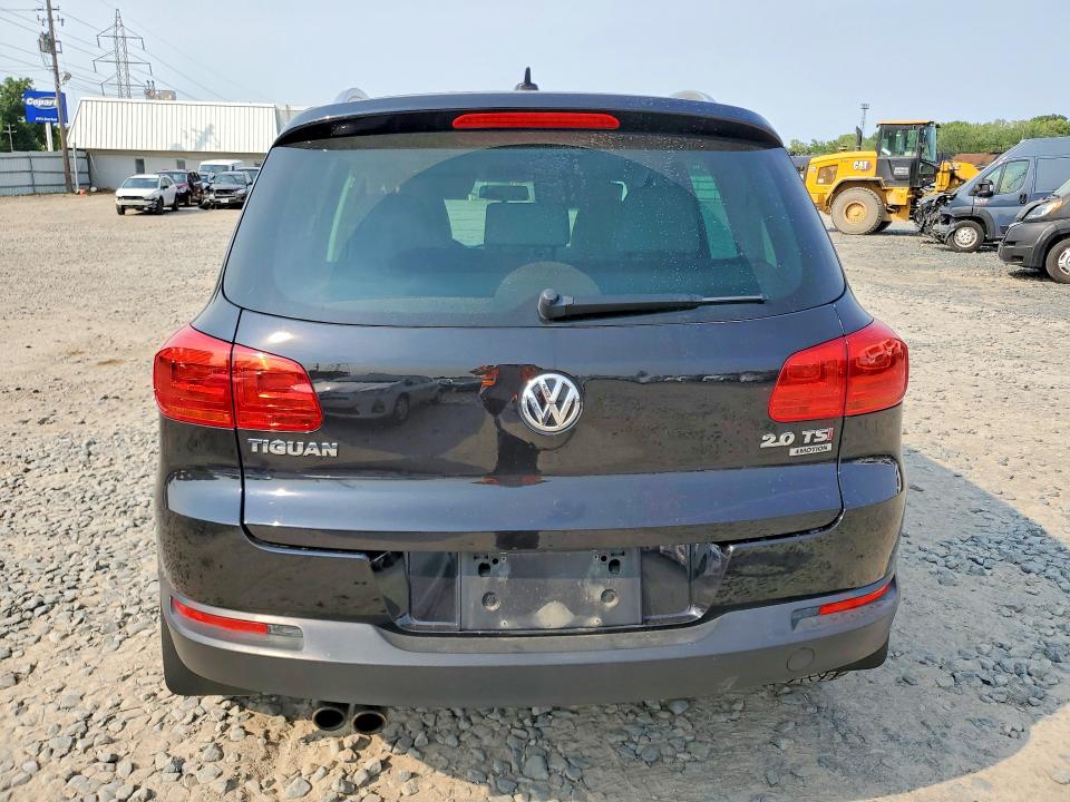 2013 Volkswagen Tiguan მანქანა იყიდება აუქციონზე, vin: WVGBV7AX9DW501479, აუქციონის ნომერი: 64575456