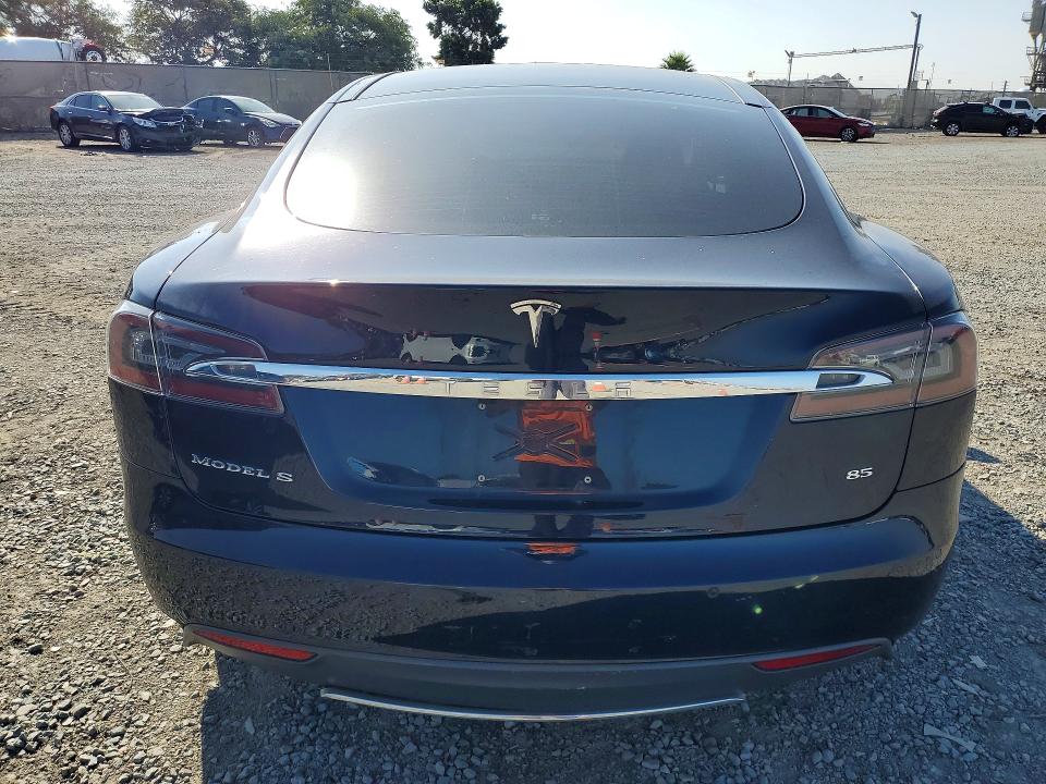 63195876 :رقم المزاد ، 5YJSA1H13EFP46279 vin ، 2014 Tesla Model S مزاد بيع