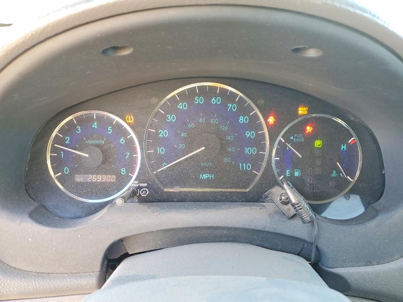 63771486 :رقم المزاد ، 5TDKK4CC8AS289725 vin ، 2010 Toyota Sienna مزاد بيع
