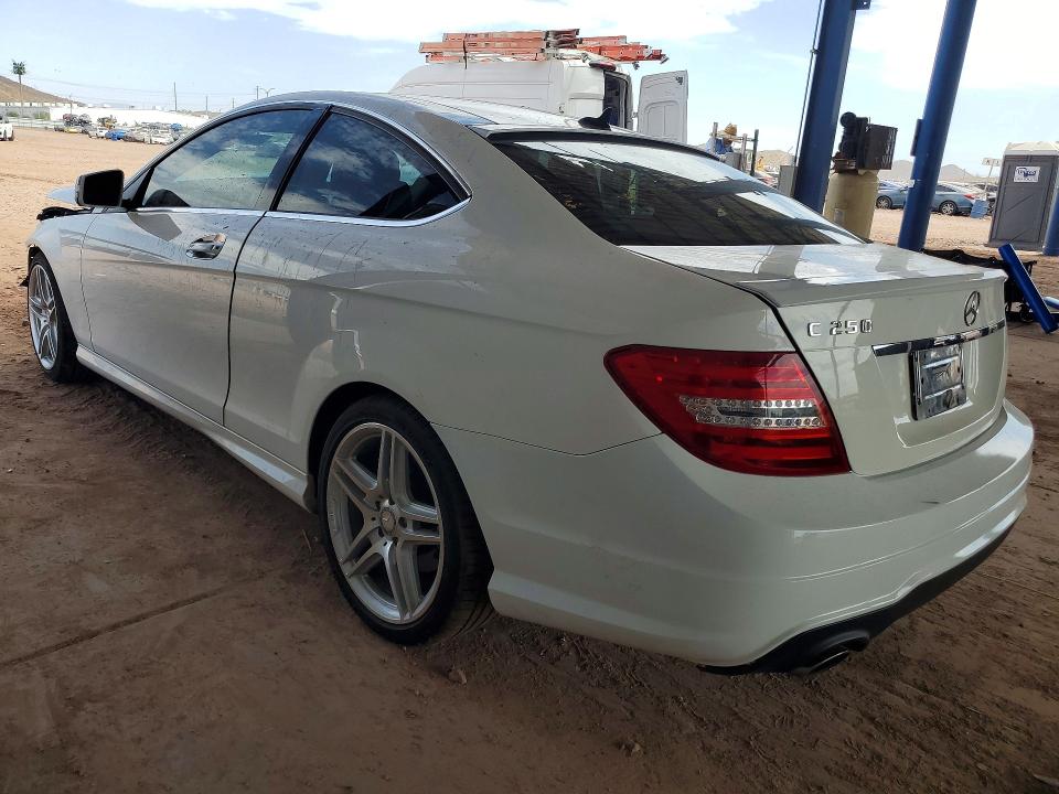 2013 Mercedes-benz C მანქანა იყიდება აუქციონზე, vin: WDDGJ4HB1DG036839, აუქციონის ნომერი: 64128116