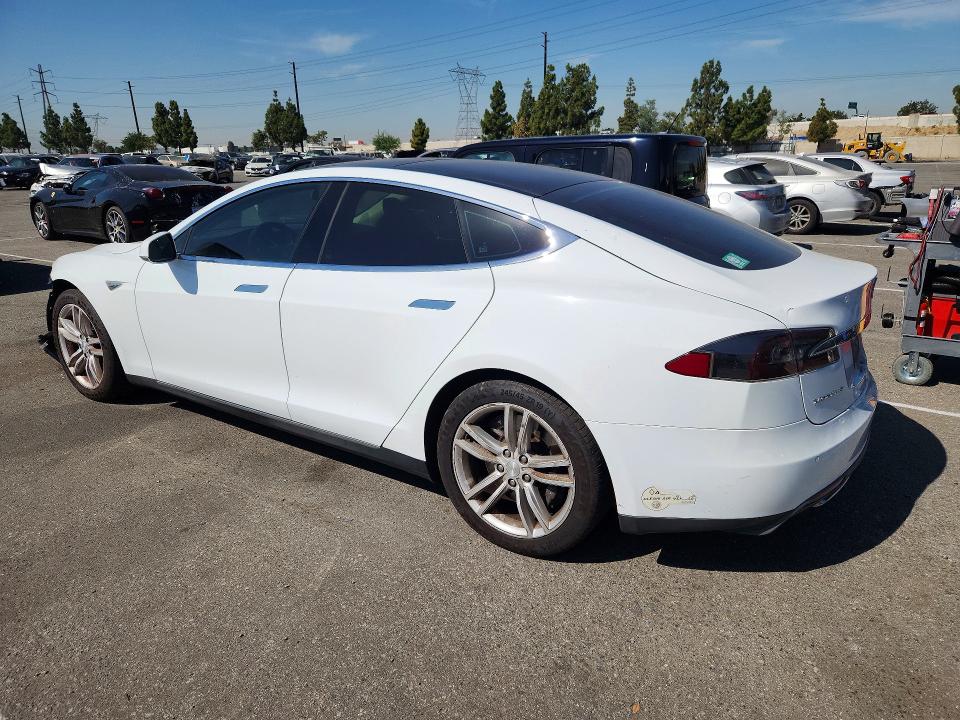 2013 Tesla Model S მანქანა იყიდება აუქციონზე, vin: 5YJSA1CN2DFP25769, აუქციონის ნომერი: 66204526