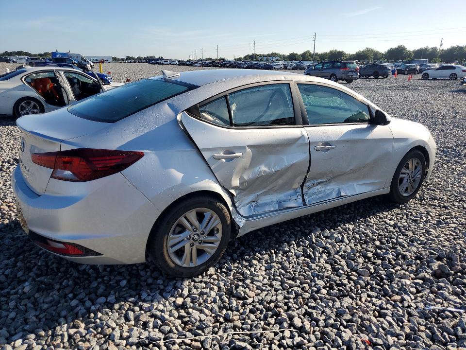 64737776 :رقم المزاد ، 5NPD84LF5KH481483 vin ، 2019 Hyundai Elantra مزاد بيع