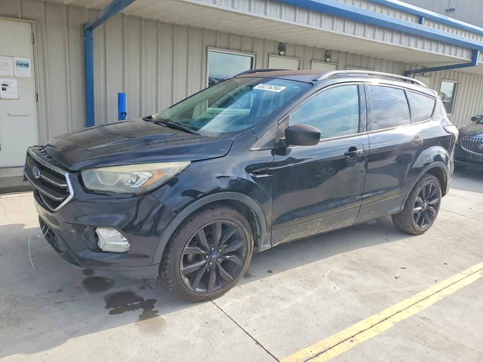2017 Ford Escape მანქანა იყიდება აუქციონზე, vin: 1FMCU0GD4HUC84095, აუქციონის ნომერი: 65276266